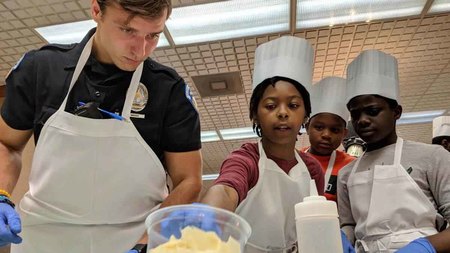 Program brings kids, cops together around food