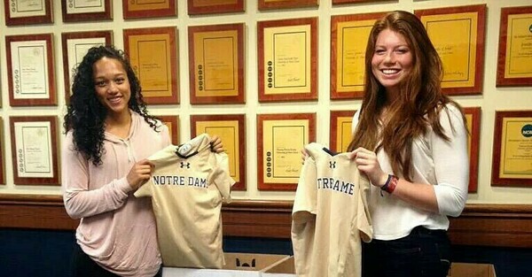 Notre Dame athletes give back