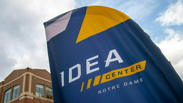 Idea Center 03 Feature