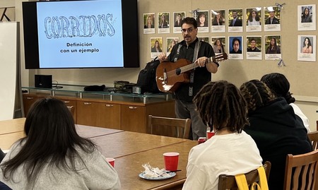 Sones de México Ensemble teaches students to write corridos