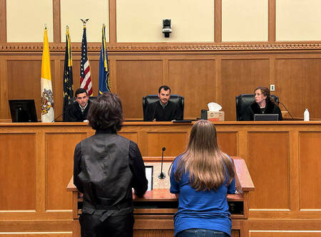 Notre Dame Law School holds moot court program for TRIO students