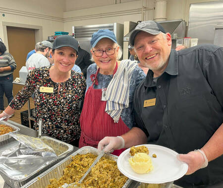 Campus Dining gives back with Thanksgiving meals to local centers